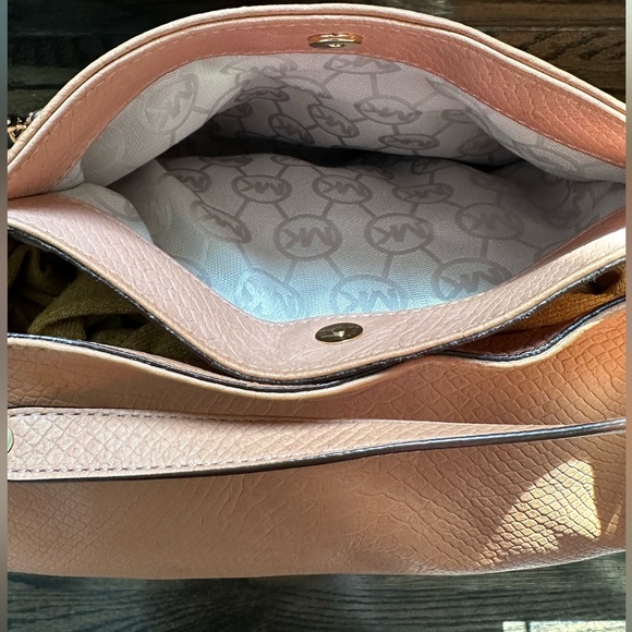 ✨Authentic✨Michael Kors Jet Set Chain Gather Shoulder Bag Women Leather Purse - Picture 7 of 16